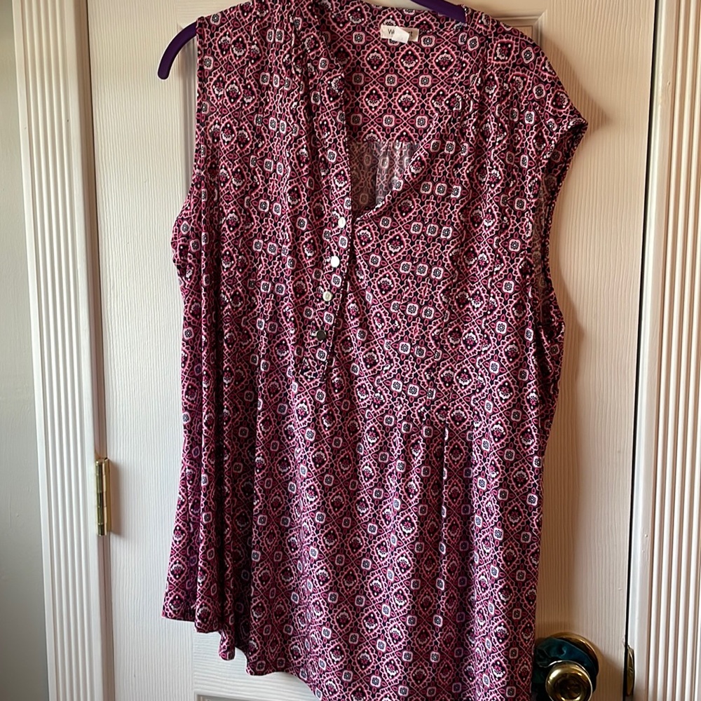 pink sleeveless top